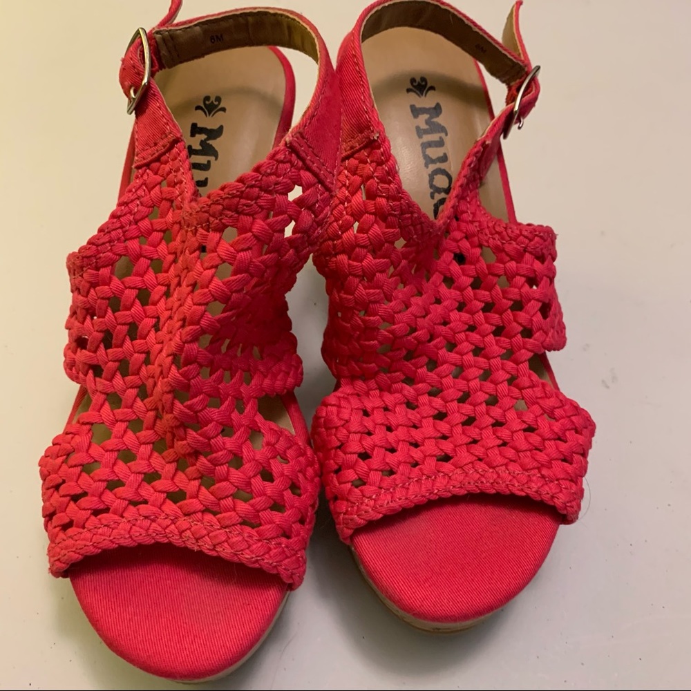 🌸HP🌸 Mudd Wedge Pink Sandals